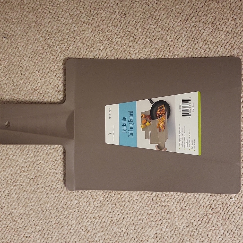 COPY - Foldable Cutting Board brown new w/ tags, dishwasher safe, 8 x 10 inches